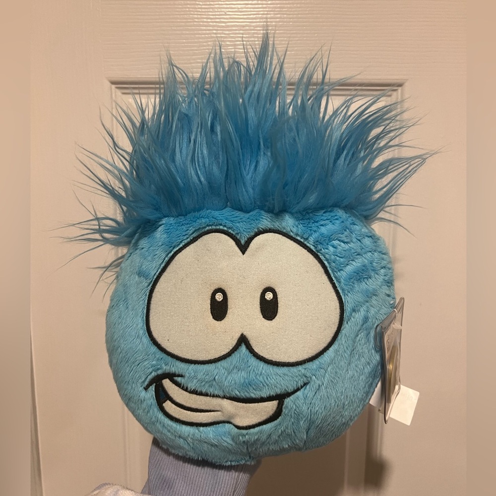 2011 Club Penguin Blue Puffle Plush NEW with original tag and game coin 🎀 Rare